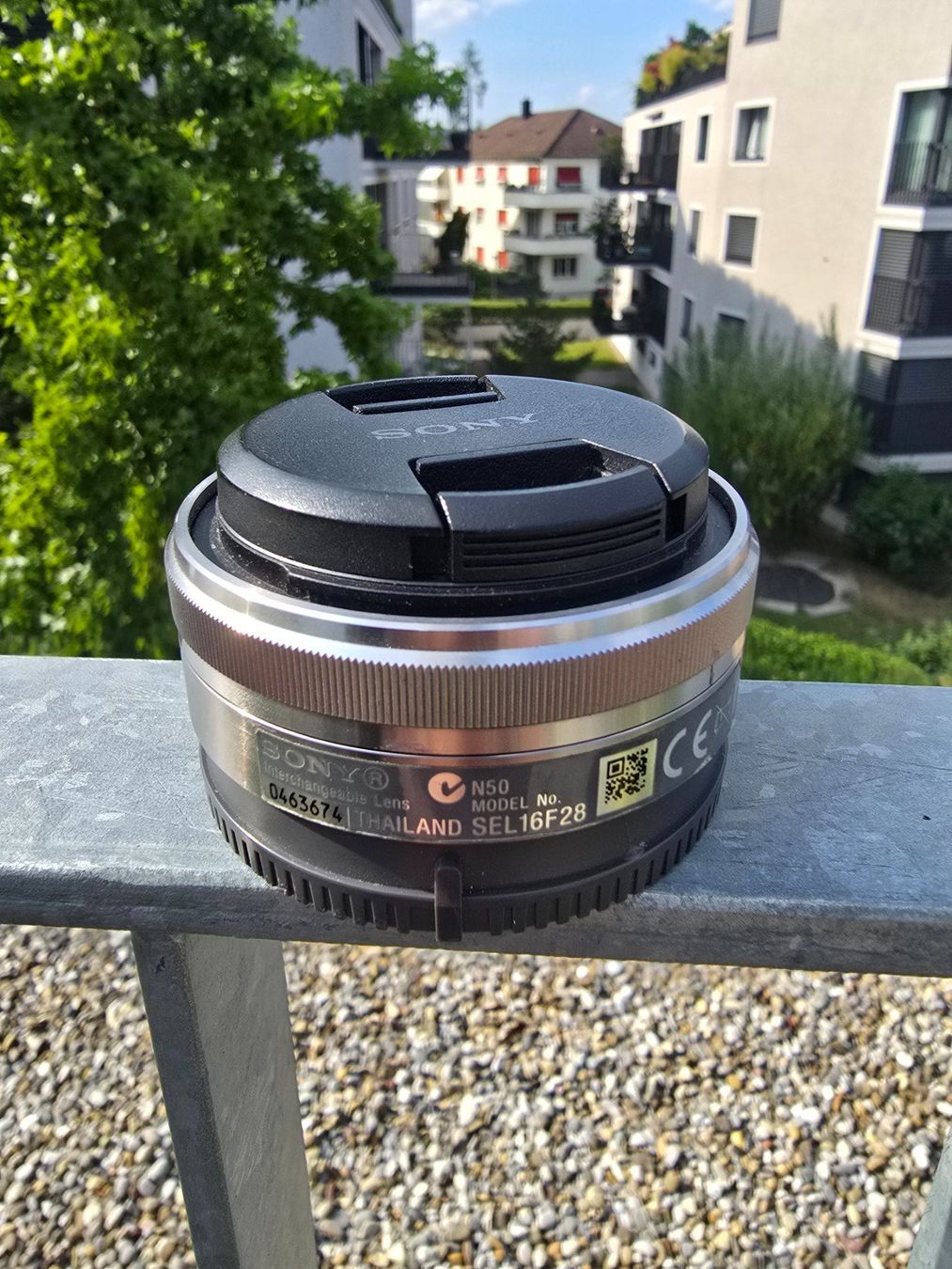 Sony Objectifs: Sony E-mount Linse SEL16F28 – D'occasion à Zürich par Tcrush