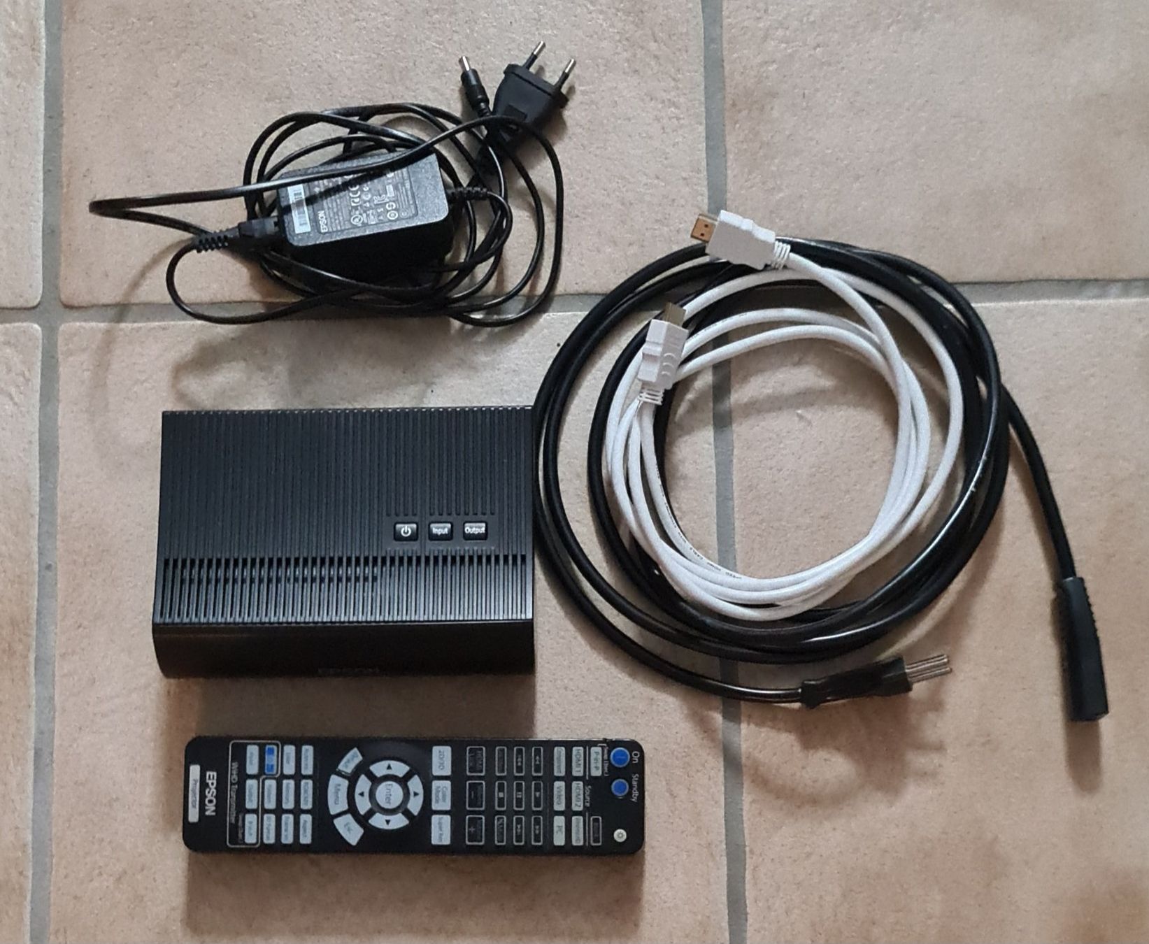 Epson Vidéoprojecteurs: Epson Beamer EH-TW9200W – D'occasion à Seengen par Fb0 4
