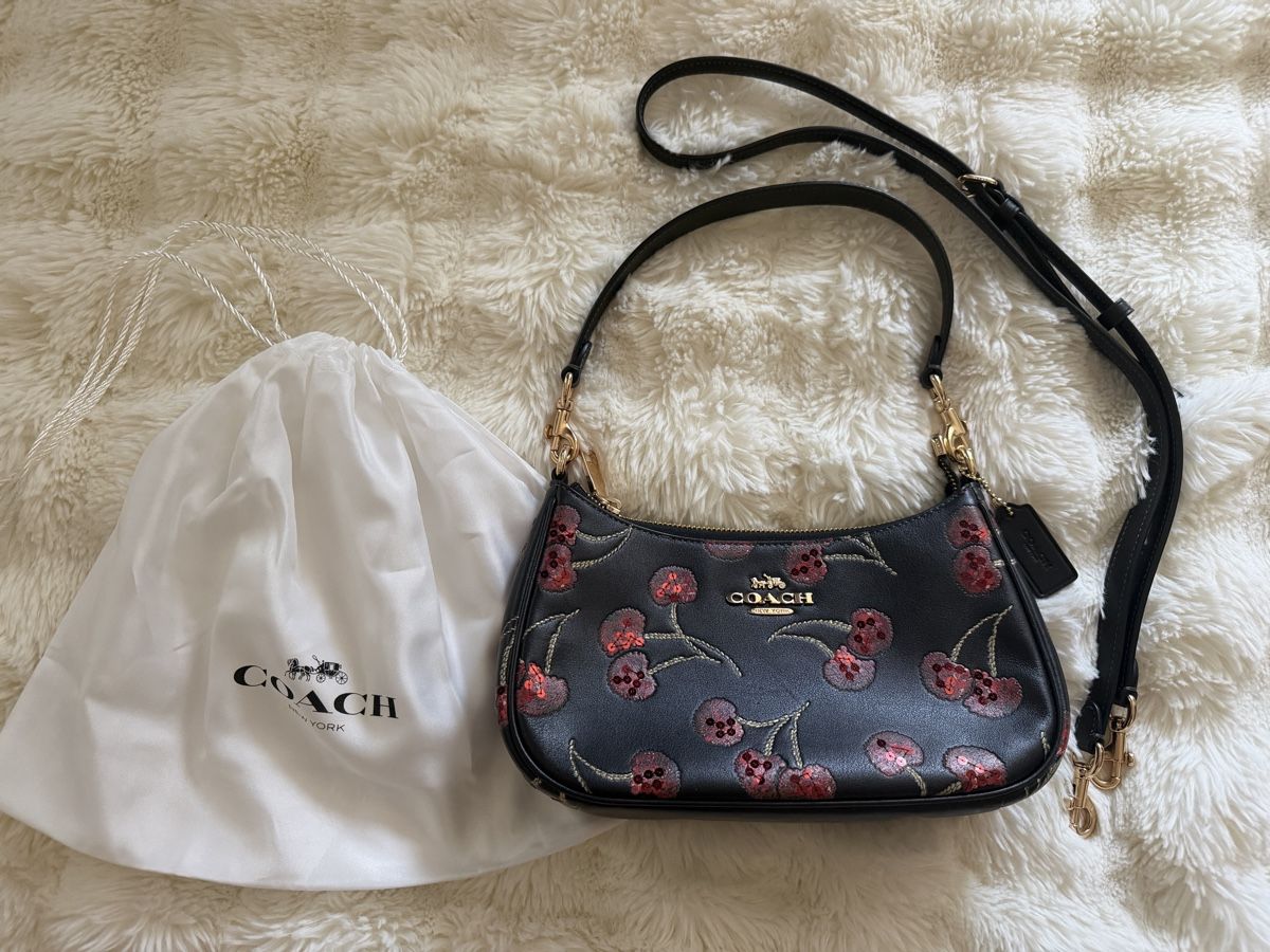 Coach Sacs femmes: COACH Cherry Limited Edition Tasche – Neuf (Voir description) à Aarburg par manju2007