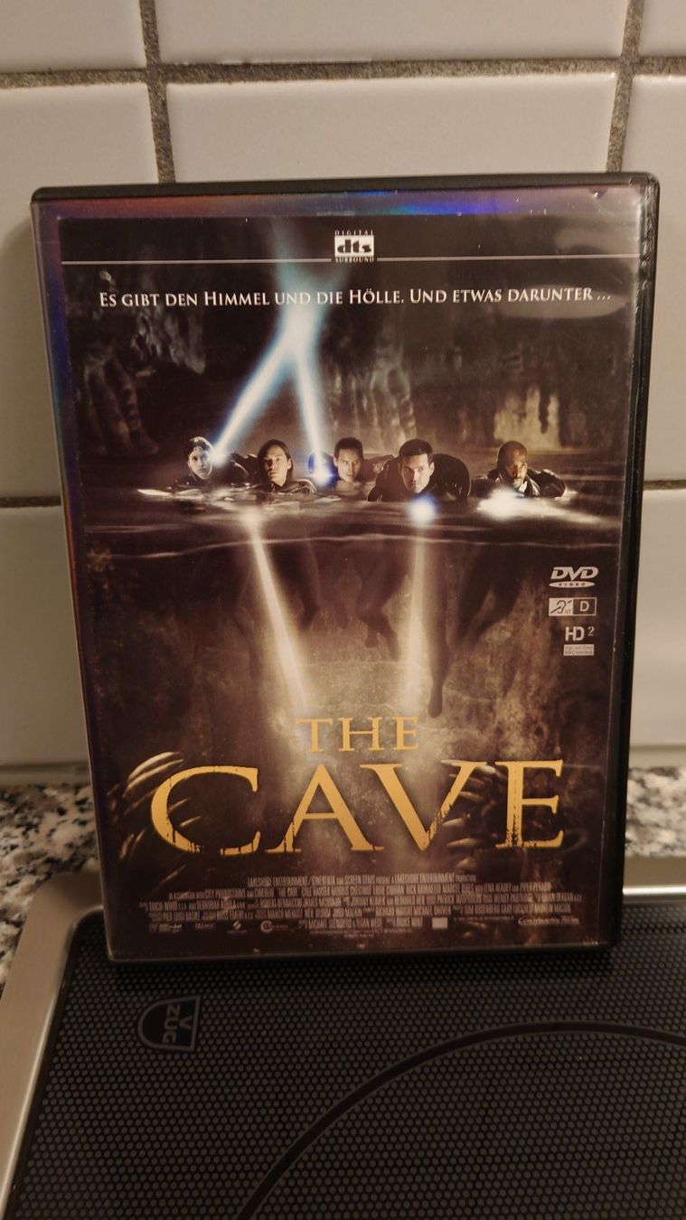 Tutti i DVDs: The Cave – Usato da Zug venduto da Hockey12