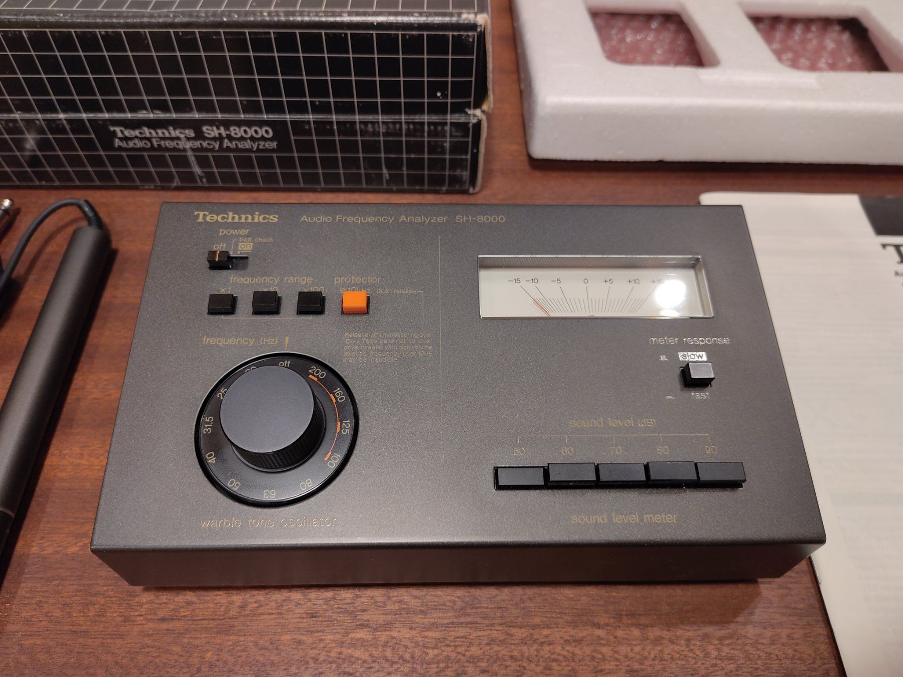 Technics Equalizzatori: Technics SH-8000 Audio Frequency Analyzer inkl. Mikrofon – Usato da Le Landeron venduto da FREERIDERSOUL 2