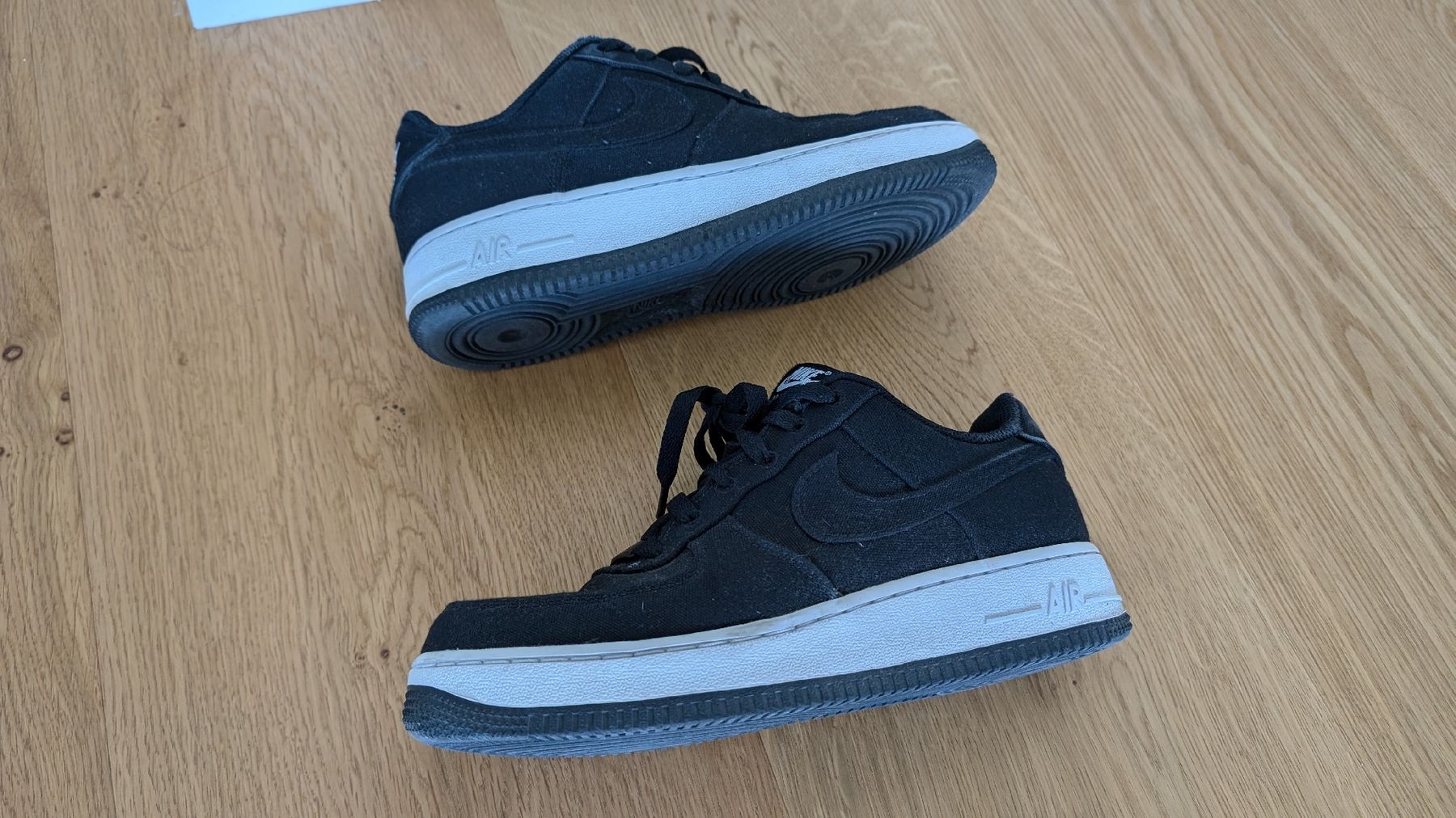 Scarpe da uomo: Nike Air Force 1 Schwarz Weiss Stoff – Usato da Wangen SZ venduto da jarheit 3