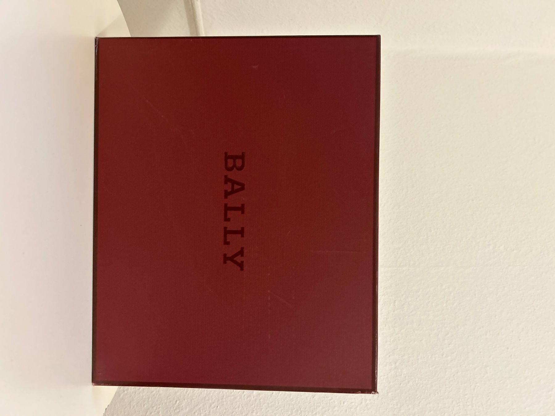 Bally Damenschuhe: White leather Bally boots lined with fur in size 37 – Neu und originalverpackt aus Genève von TreasureChest 6