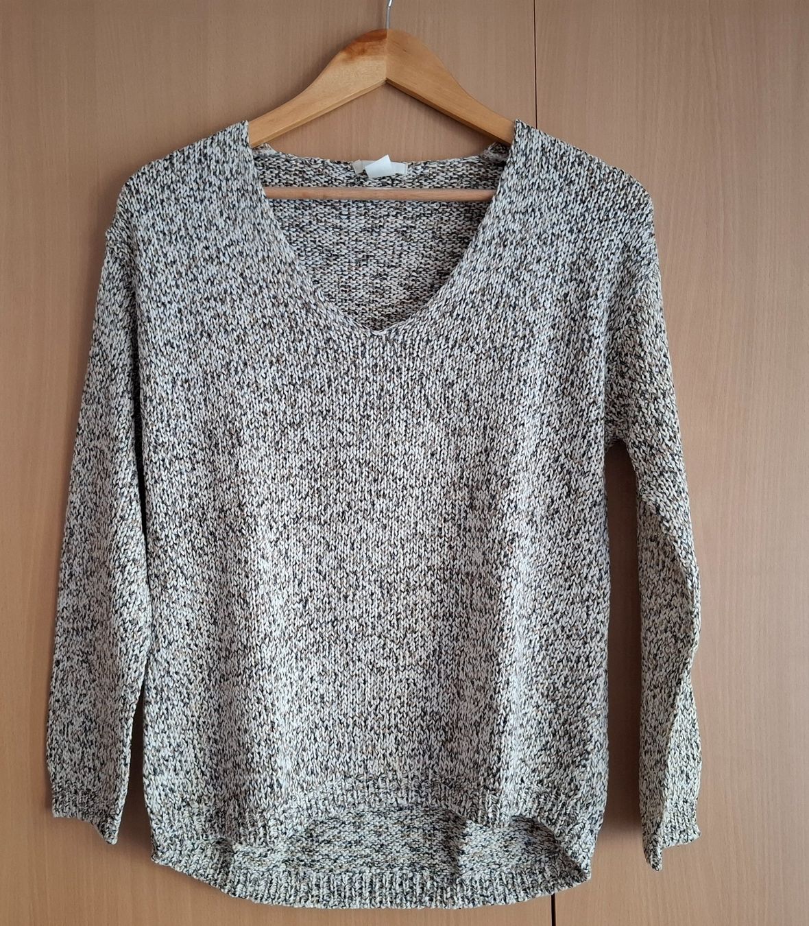 H&M Pulls & Sweat-shirts: 2 Pullover gr.M – D'occasion à Oberurnen par rotty80 2