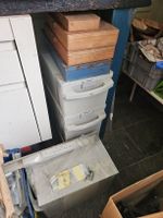 Grosse Materialschubladen mit Schrauben & Cca 60-65 Kg.