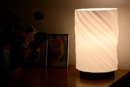 Zylinder Twister Tischlampe