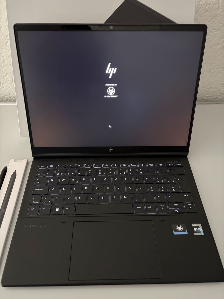 Hewlett Packard Notebooks: Elite Dragonfly Folio G3, mit Lederabdeckung, 13.5" – Gebraucht aus Gümligen von 55_44 5