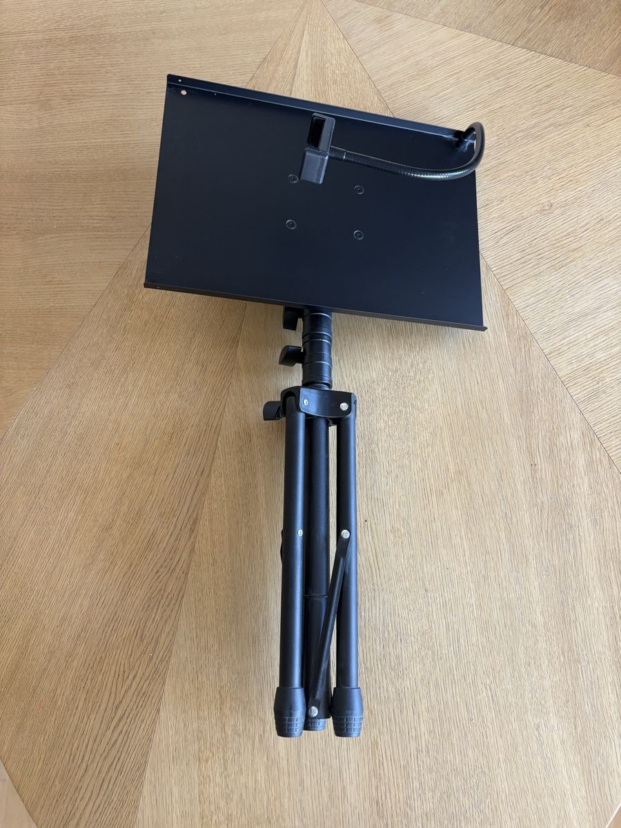 Staffa per monitor: Music stand black adjustable height good condition – Usato da Herrliberg venduto da jor_jv77 2