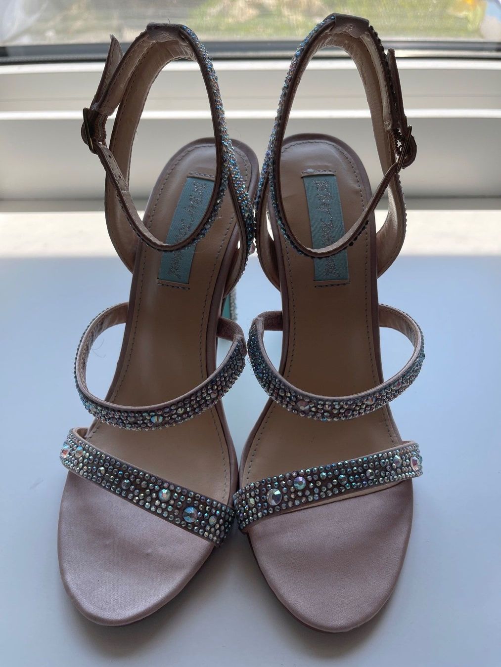Scarpe da donna: NEU! Glitzer-Sandaletten Gr.36 – Nuovo (secondo la descrizione) da Schönenwerd venduto da d.chiara 1