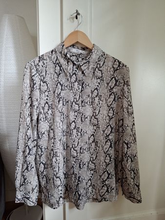 Chemisier Mango motif serpent