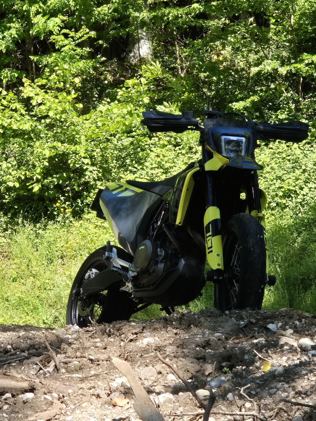 Husqvarna Strasse: Husqvarna 701 2024 – Gebraucht aus Buchrain von Enduro77 5