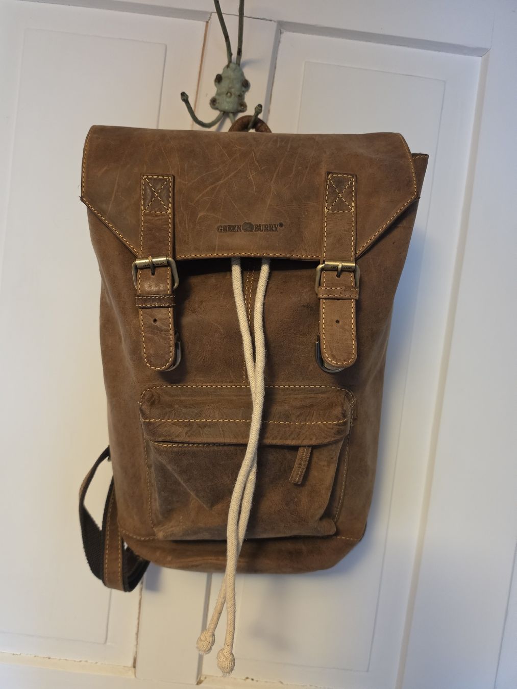 Zaini: Lederrucksack von Greenburry – Nuovo (secondo la descrizione) da Montlingen venduto da Eifach_nur_Bellinda