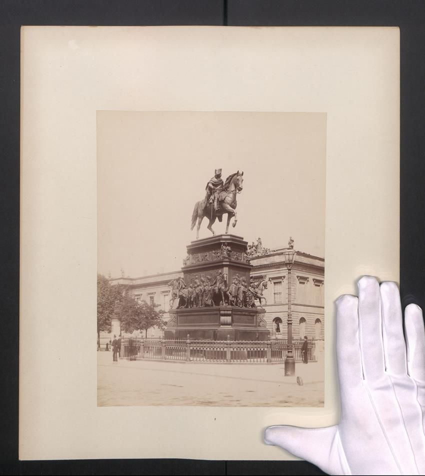 Fotografie &  Plakate: Fotografie Berlin, Denkmal Friedrich der – Gebraucht aus Berlin von bartko-reher