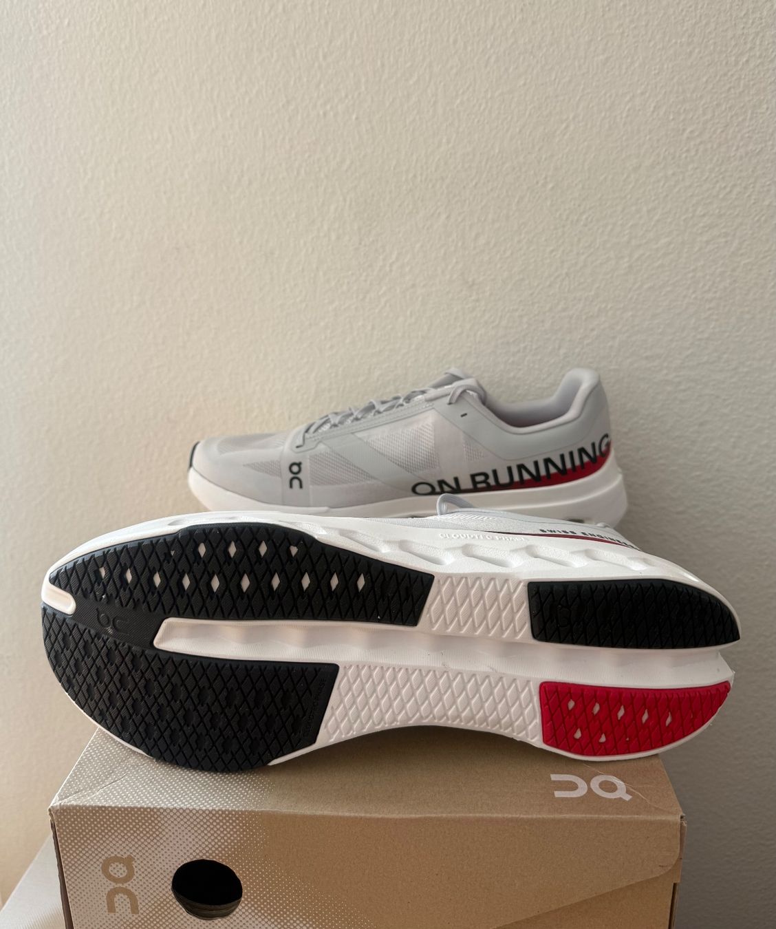 On Herrenschuhe: On Cloudsurfer CH Olympic Gr 49 Neu – Neu und originalverpackt aus Zürich von shq_nm2c 4