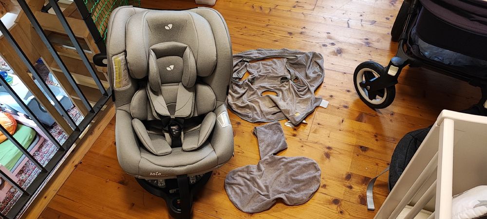 Joie Seggiolini per auto: Auto-Kindersitz Joie 0-19 kg drehbar inkl. Zubehör  – Usato da Knonau venduto da mo87 9