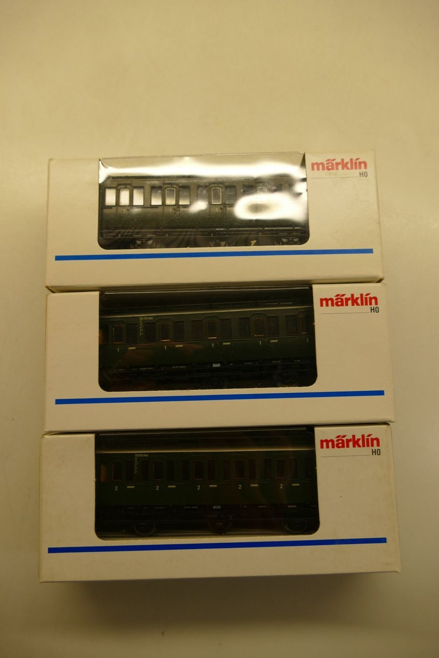 Märklin Modellini di ferrovie: Märklin H0: 3xDB Abteilwagen 1 – Nuovo e nell'imballaggio originale da Niederhasli venduto da rail-duerst