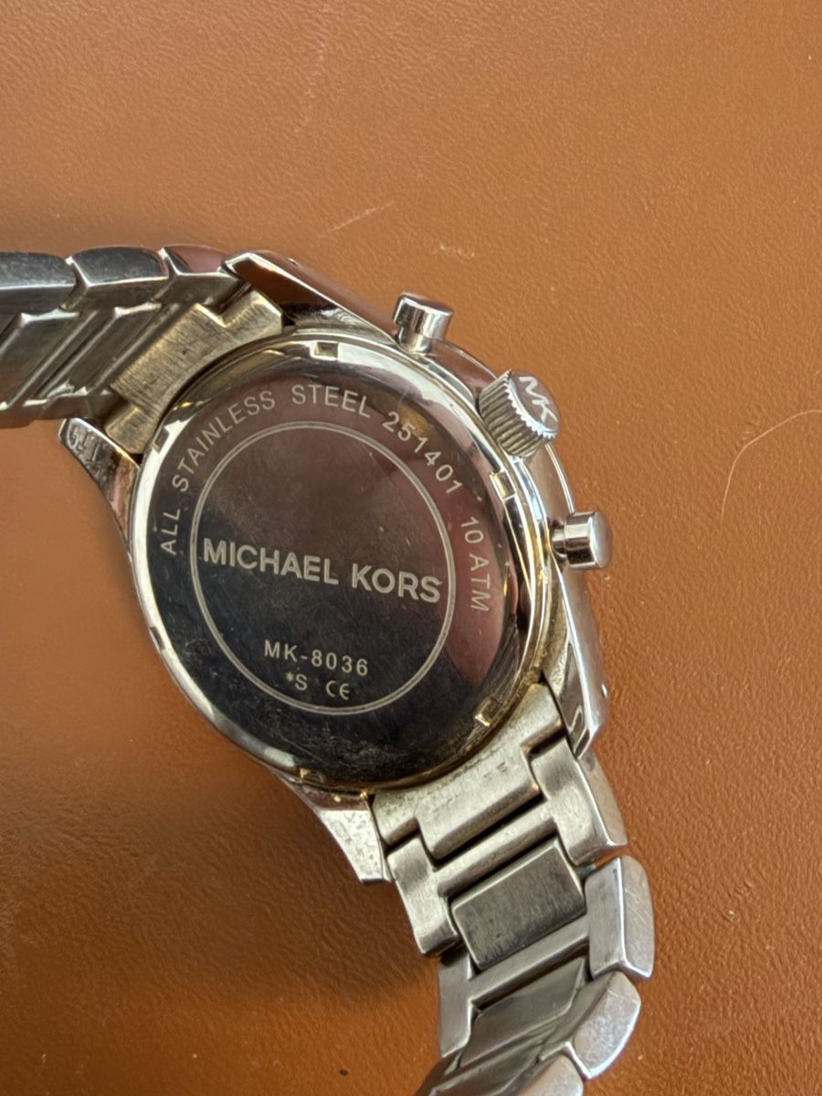 Michael Kors Orologi: Michael Kors watch in white dial – Usato da Thalwil venduto da hig_f7dy 1
