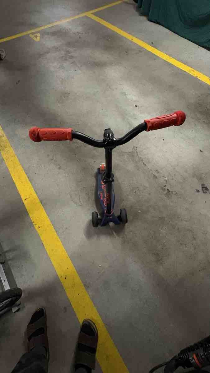 Micro Kickboard: MAXI MICRO DELUXE PRO LED gebraucht – Gebraucht aus Niederrohrdorf von Aldi01 4