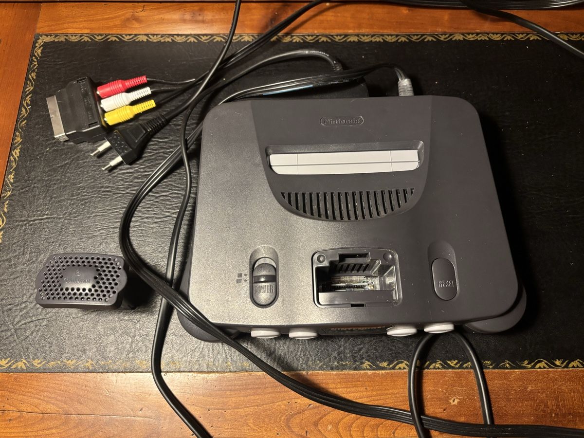 Nintendo Console: Nintendo 64 – Usato da Mézières VD venduto da P-M-C 1