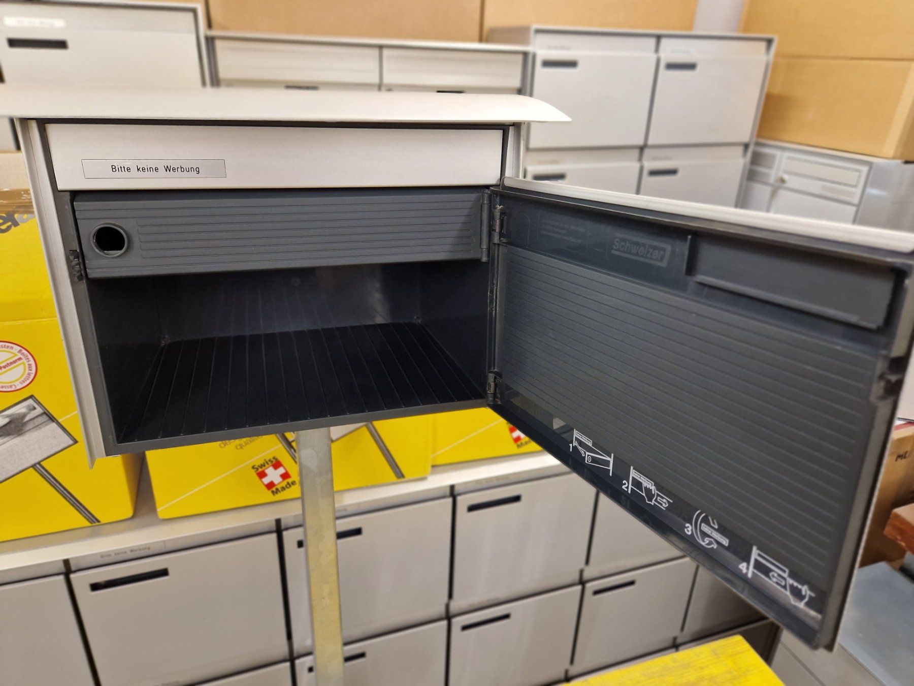 Sonstiges für Haushalt & Wohnen: Standbriefkasten ( Schweizer AG ) – Gebraucht aus Wiler b.Utzenstorf von bamaa-shop 6