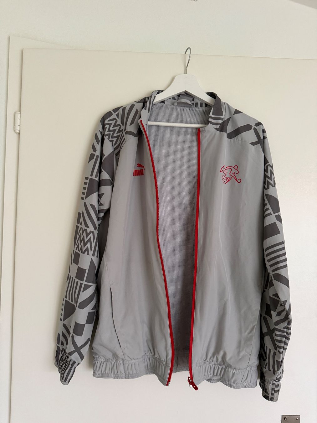 Puma Jacken: Windjacke Puma – Gebraucht aus Küsnacht ZH von nat_m97w 2