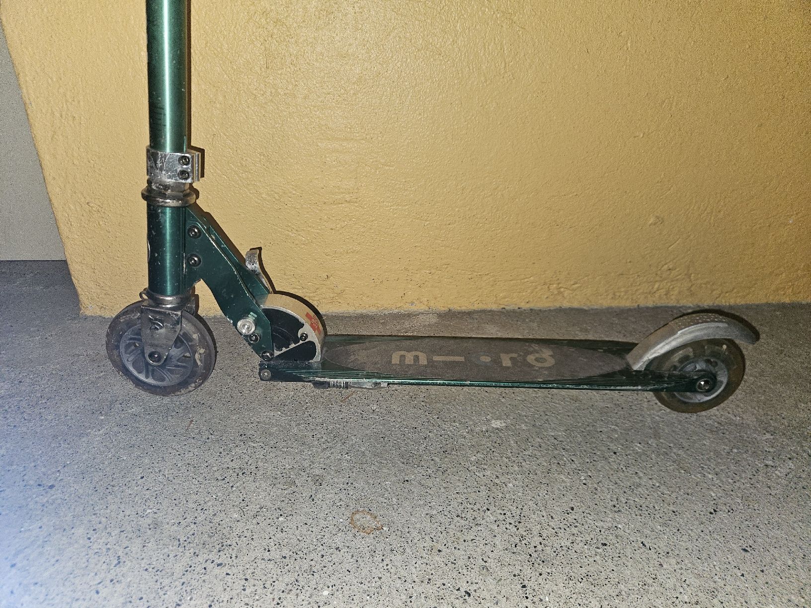 Micro Kickboard: Micro Roller, Smaragfarben – Usato da Zürich venduto da lallafu 3