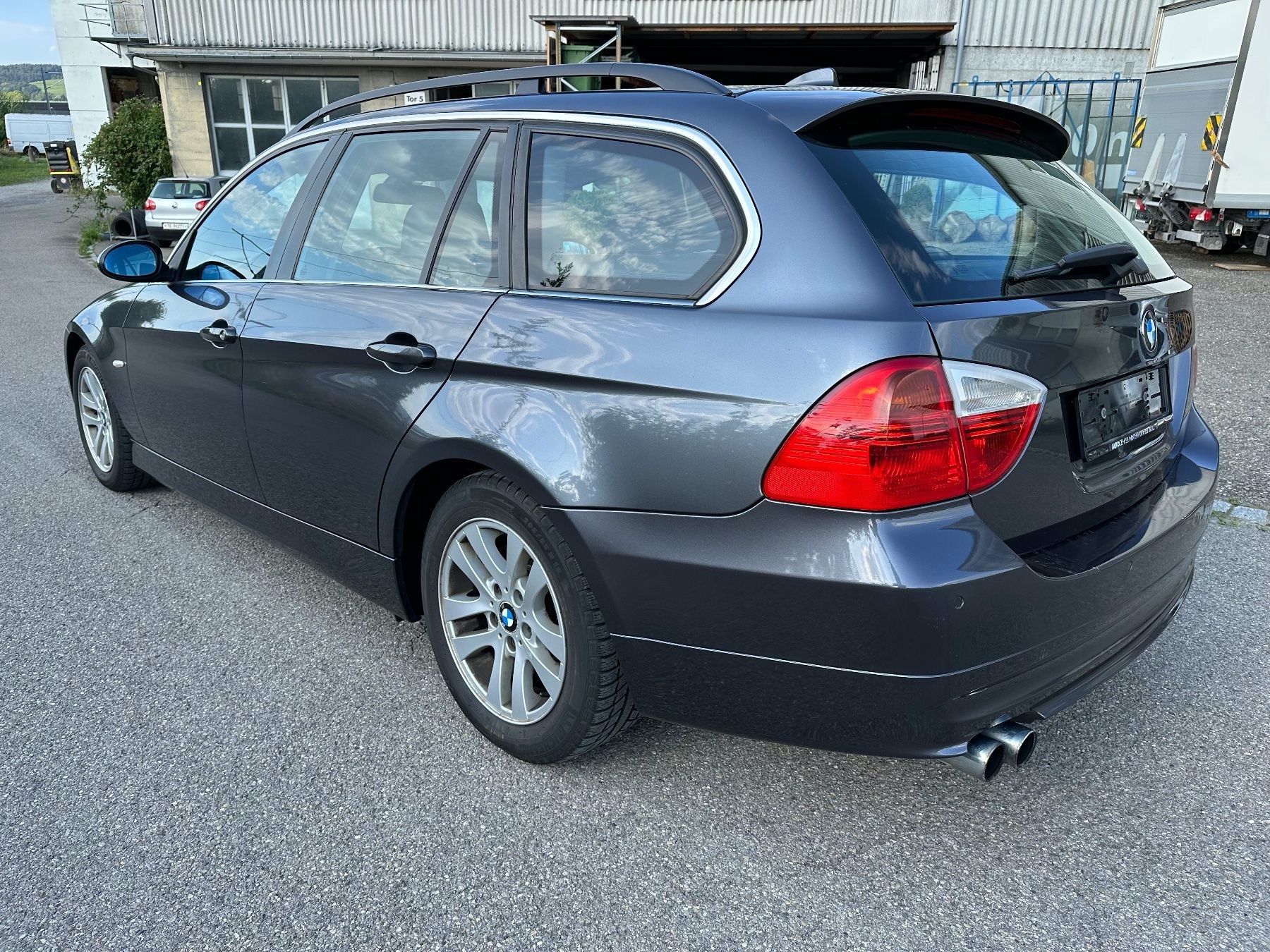 BMW Automobili: BMW 325i Touring E91 – Usato da Bischofszell venduto da Napoleon8 2