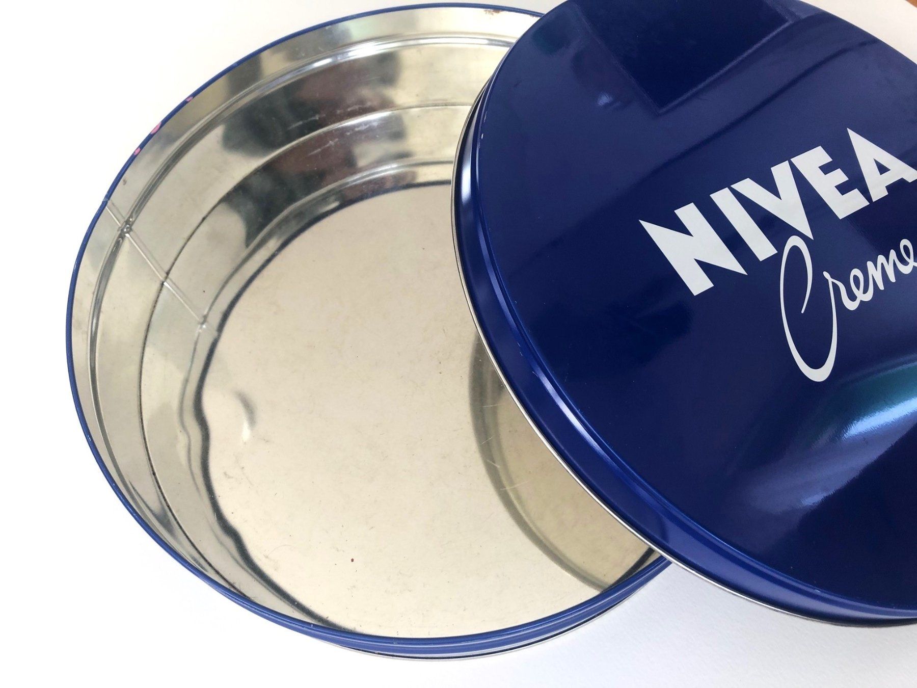 Alle Dekorationen: Dekorative und praktische Nivea Blechdose, extra gross – Gebraucht aus Dietikon von Tiburon6 3