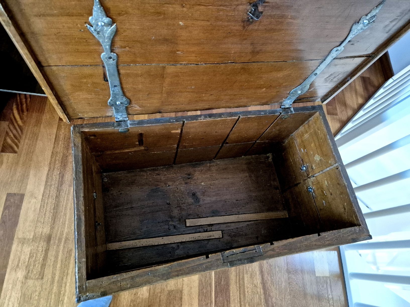 Truhen: Antike Holztruhe – Gebraucht aus Schneisingen von sil_qb5m 3