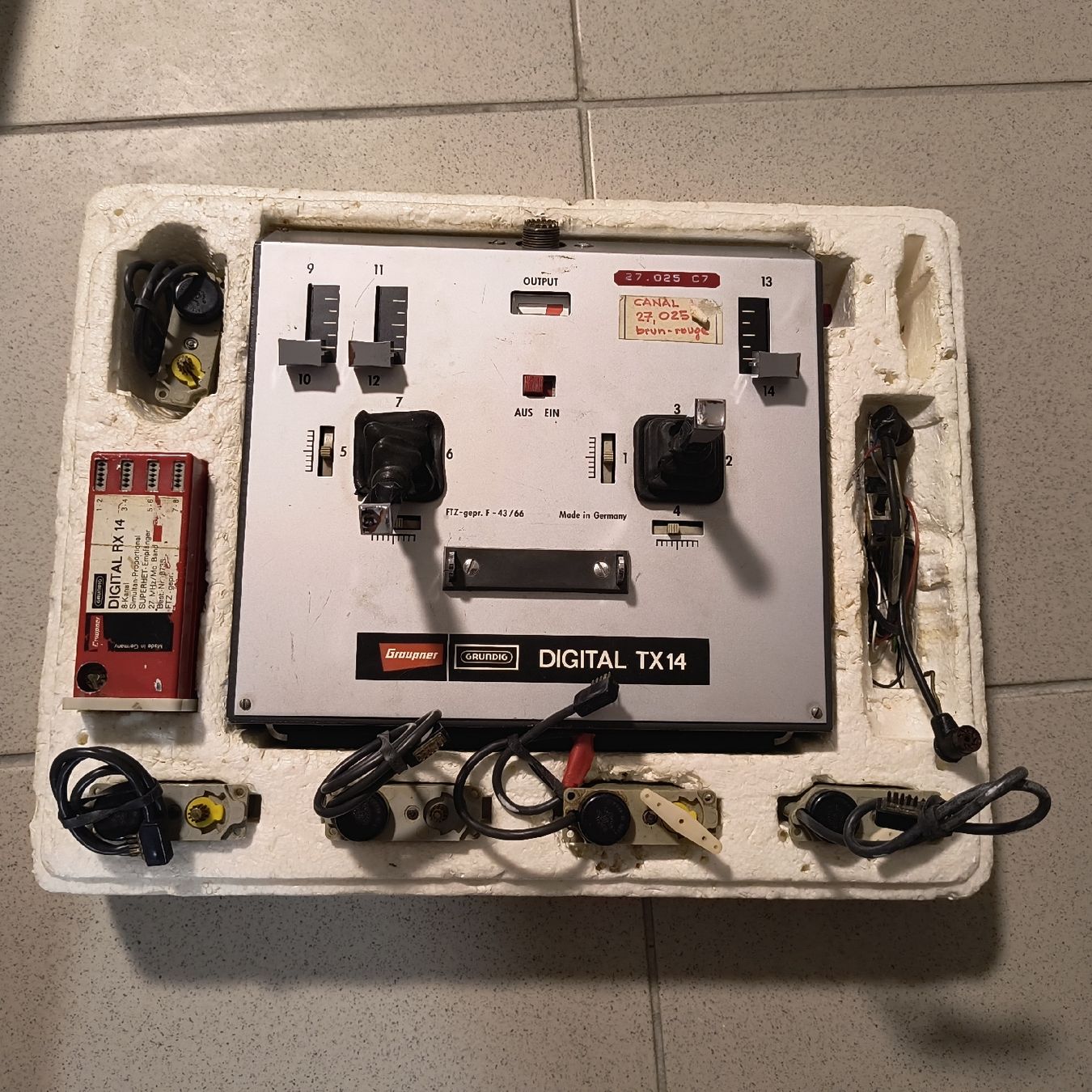 Graupner RC Modellbau: radiocommande vintage graupner  – Defekt aus Saubraz von fanf 7