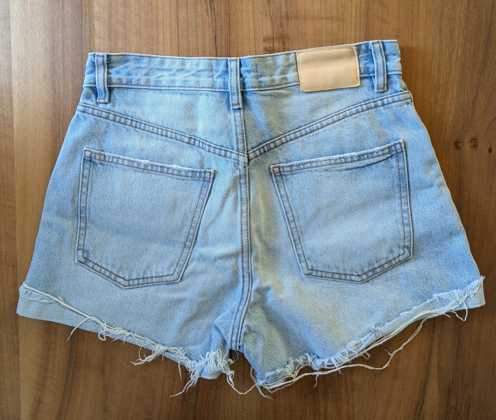Pull&Bear Pantaloni: Jeans-Shorts "Pull&Bear" Gr. 36 (wie neu) – Nuovo (secondo la descrizione) da Bonstetten venduto da Scoutinggirl 1