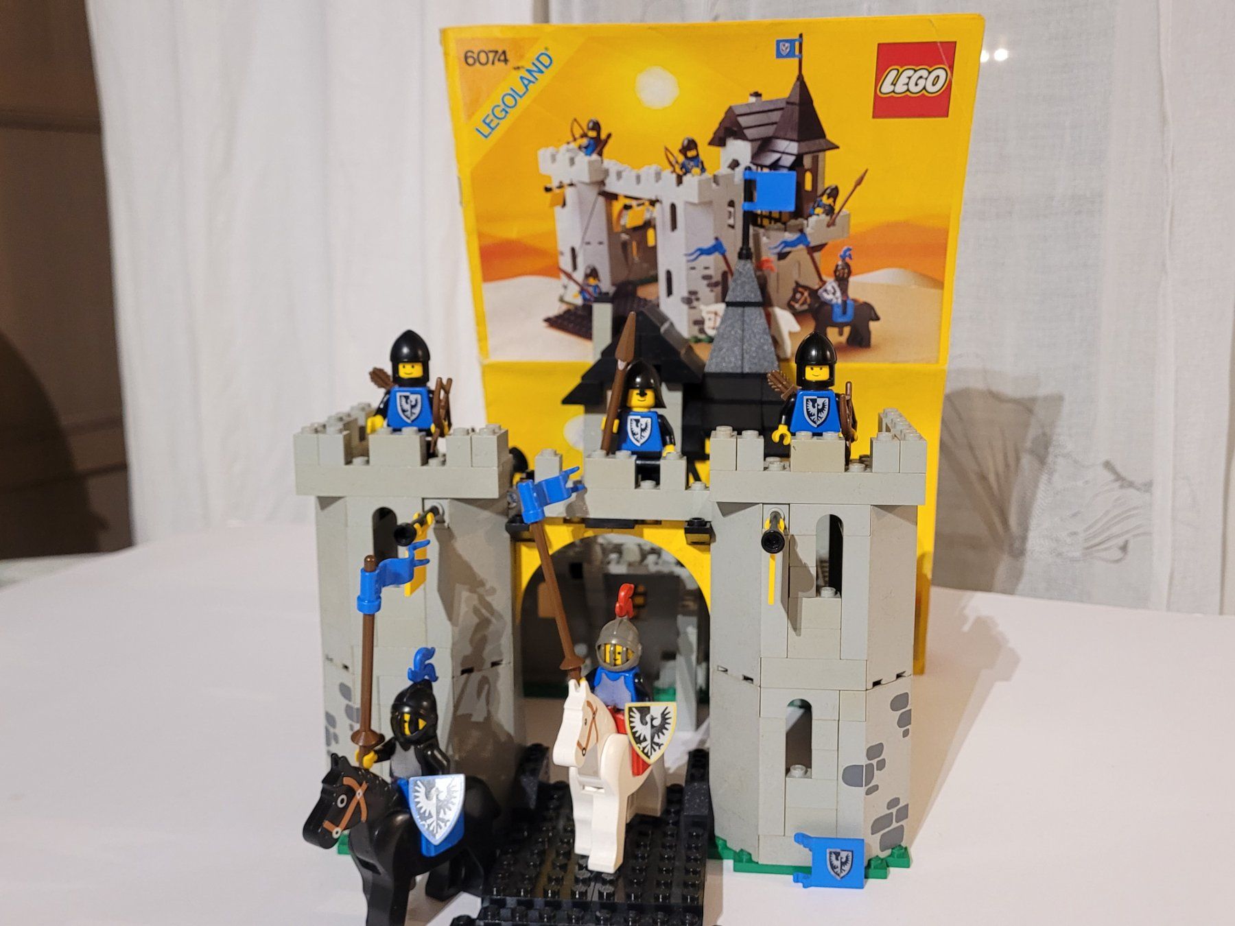 LEGO Ritter Burg 6074 Black Falcon's Fortress (Gebraucht) in La Tour-de ...