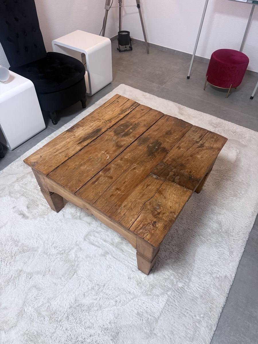 Tische: Tisch Antik – Gebraucht aus Schindellegi von Schiek
