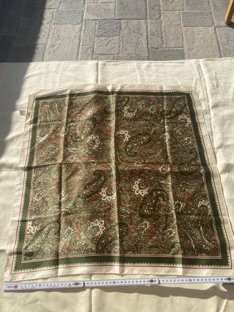 NEU Foulard, Schal, Bandana, Seide 100%, 63x63cm, Paisley