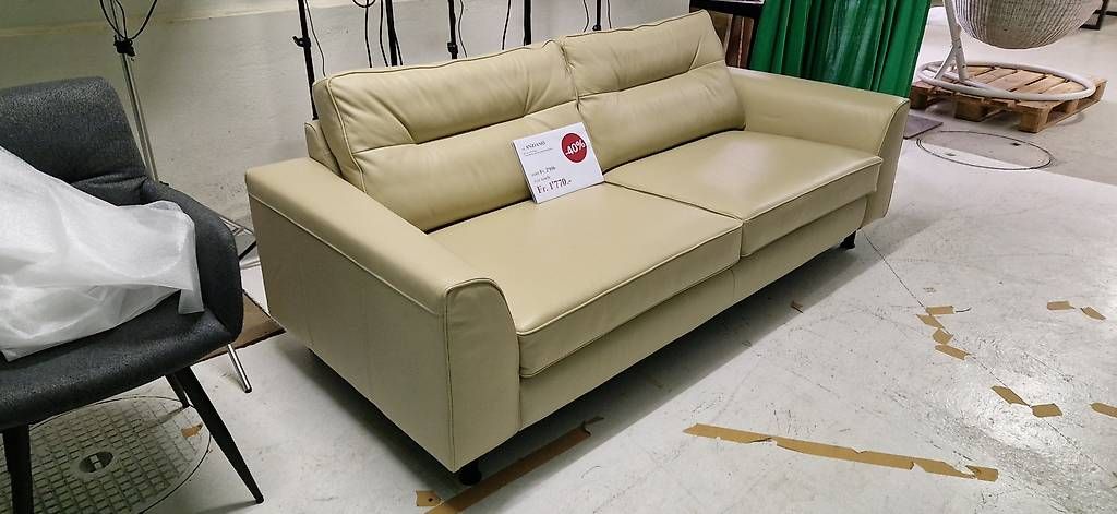 Divani: Sofa neu Eichtem Sonderpreis – Nuovo e nell'imballaggio originale da Lützelflüh-Goldb venduto da Rampenverkauf_72_ 2