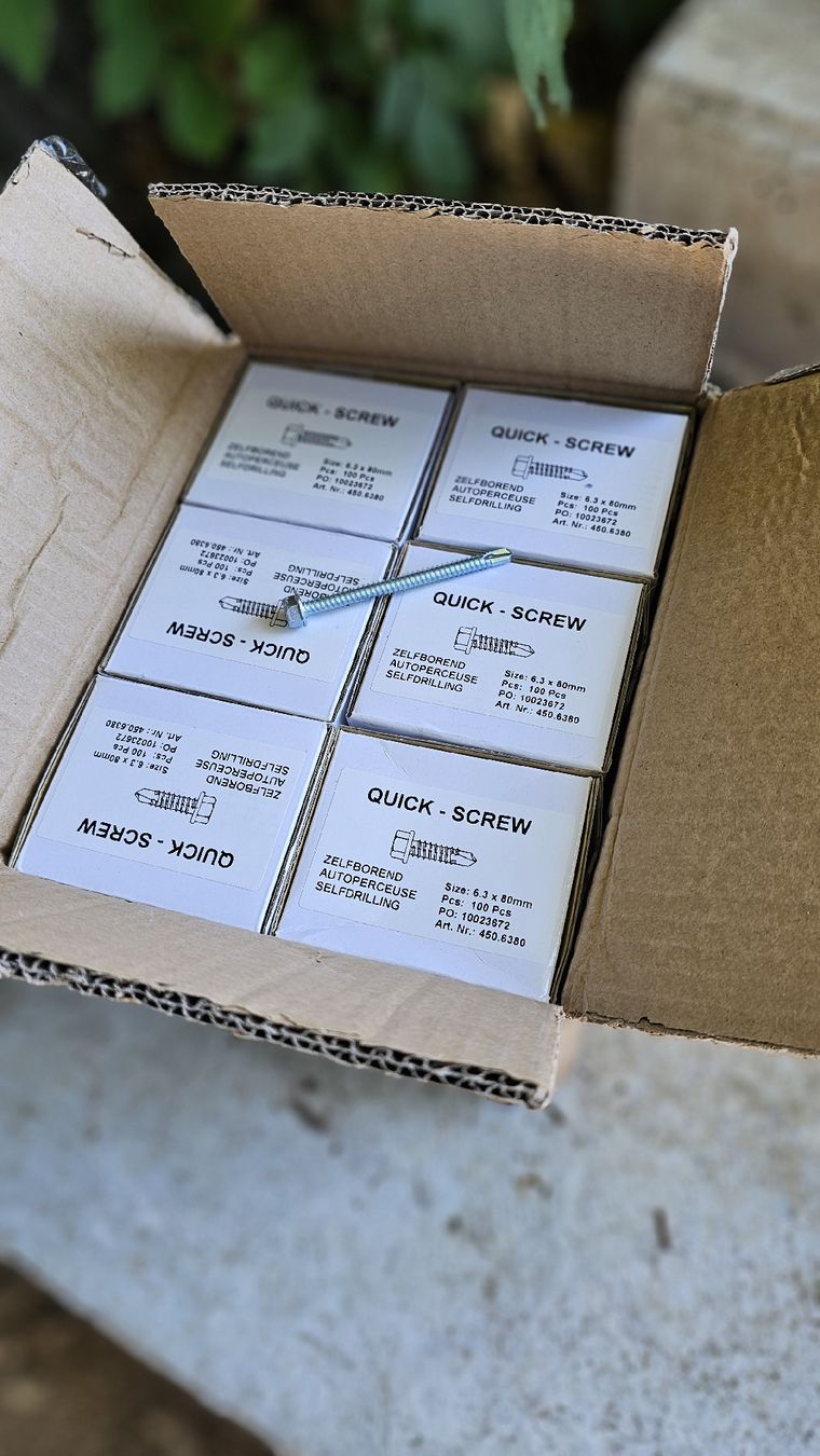 Eisenwaren: Selbstborende Schrauben 600 stück – Neu und originalverpackt aus Oberdiessbach von 56292 1