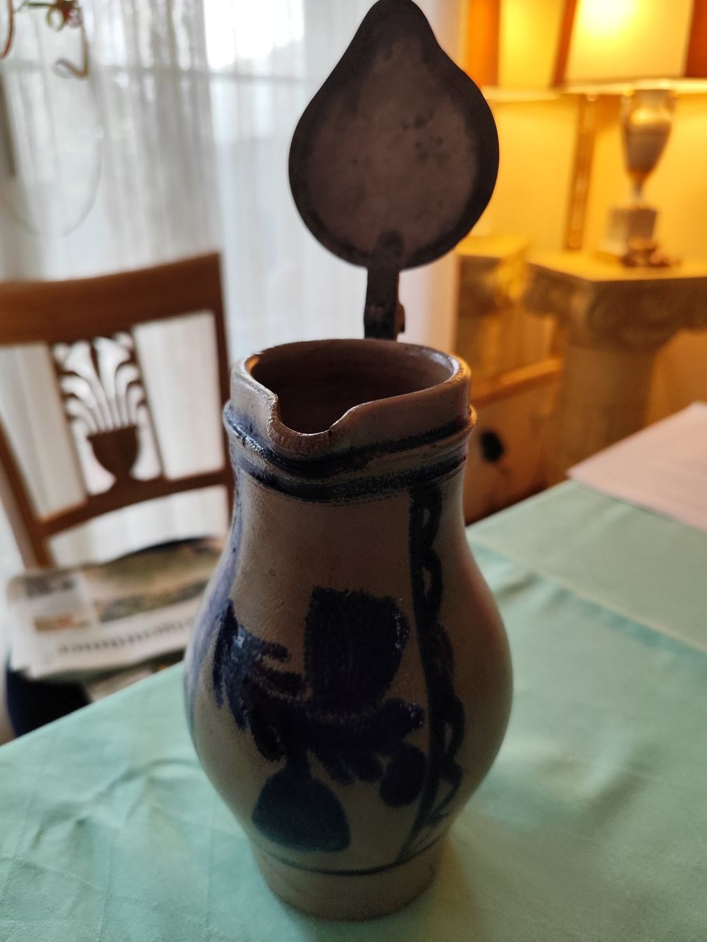 Caraffe: Steingut Krug mit Deckel handbemalt blau alt – Usato da Steinhausen venduto da Heinz 1