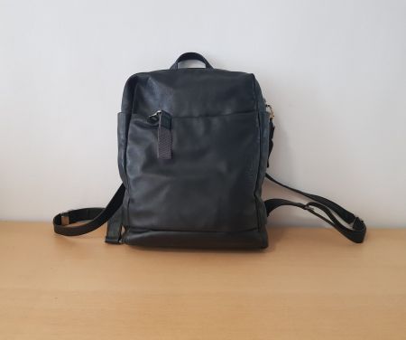 Bree Leder Rucksack in Schwarz