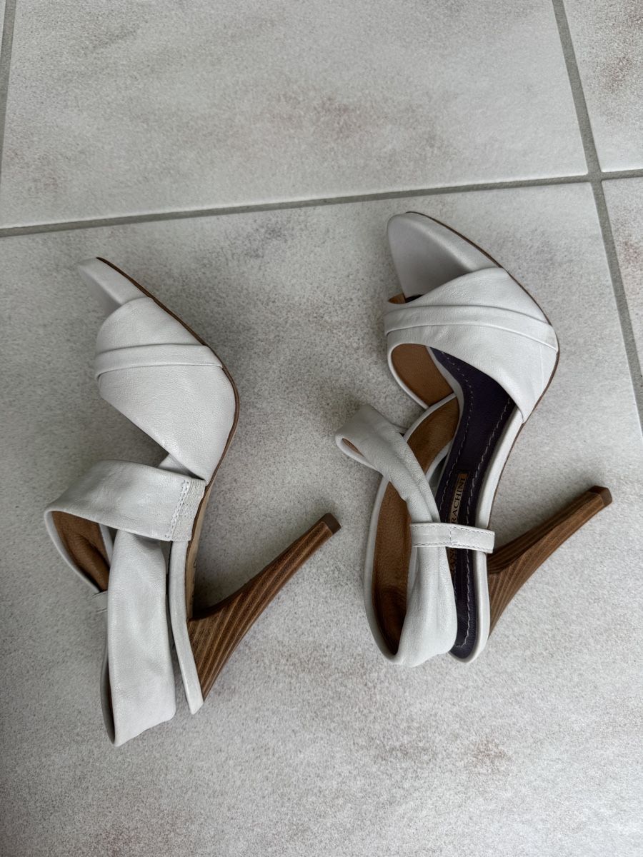 Scarpe da donna: Elegante Sandalen in Hellgrau Grösse 38 – Usato da Hausen AG venduto da Karina_S 3
