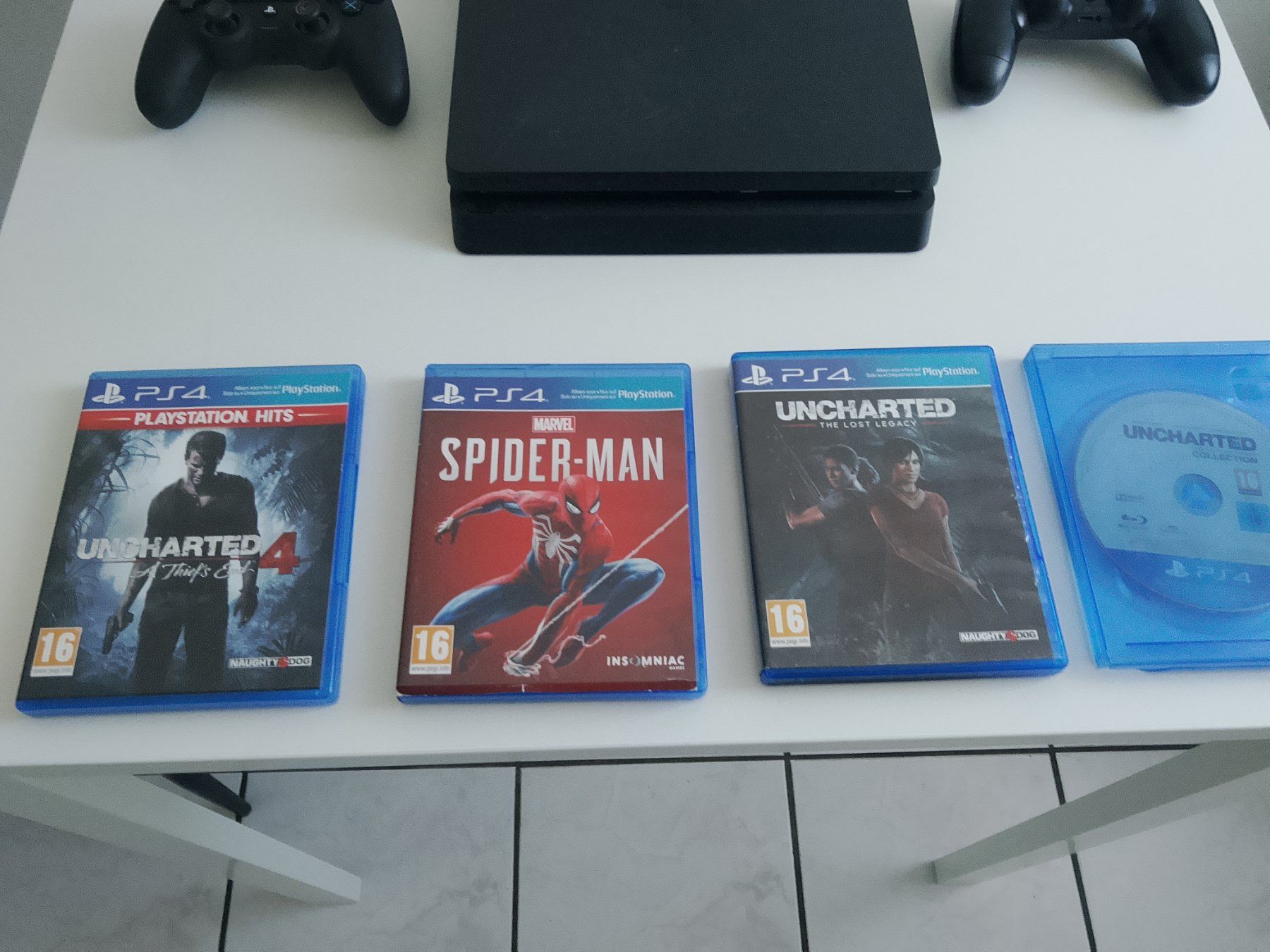 Sony Consoles: PS 4 mit Games und Controller – Neuf (Voir description) à Niederbipp par DeeJayEroo 1