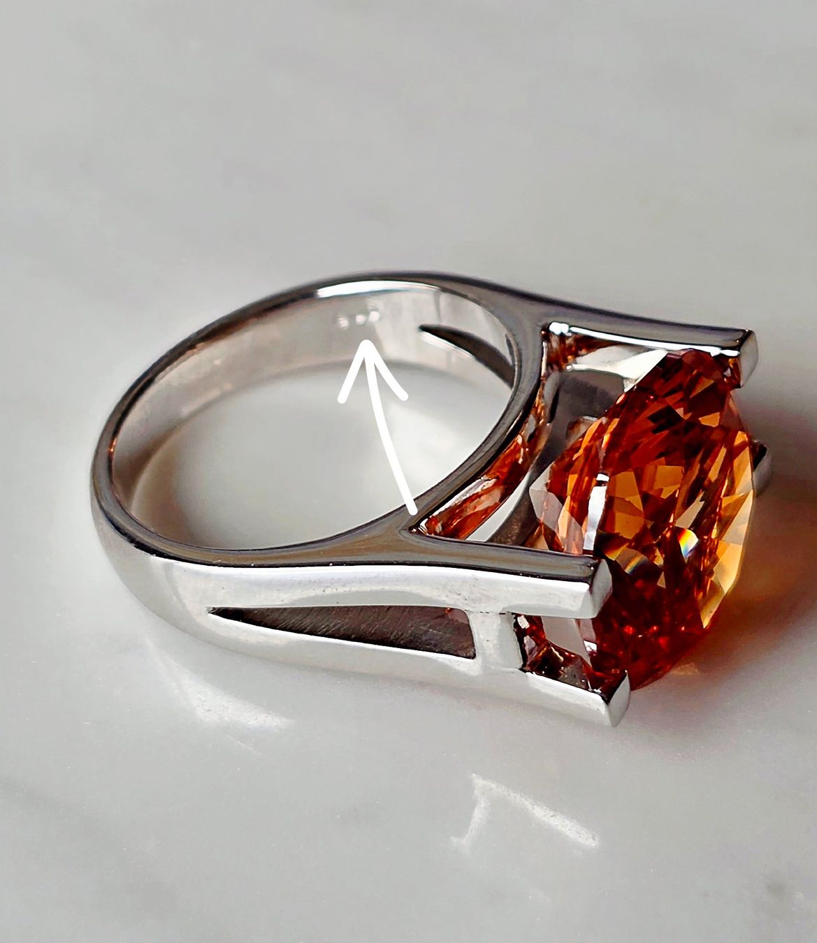 Anelli: Solitäir Ring mit gelbem Edelstein – Nuovo (secondo la descrizione) da Zürich venduto da Benedikt21 2