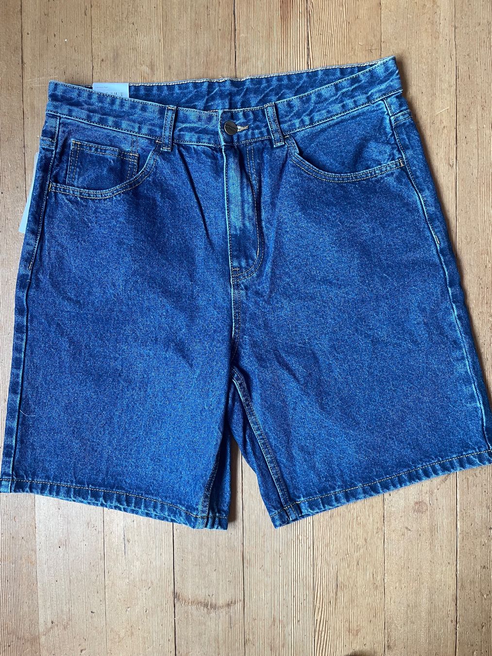 Carhartt Jeans: Carhartt Shorts L – Nuovo (secondo la descrizione) da Dornach venduto da tom_xy85