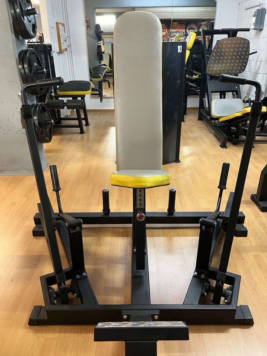 Hometrainer: Machine pectoraux - Développé assis Multiform – Usato da Sion venduto da con_qw2h
