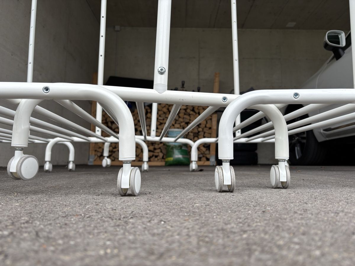 Altro in Decorazioni & Accessori: Kleiderständer IKEA weiss Rollen verstellbar, Top – Usato da Burgdorf venduto da VouSchoen 1