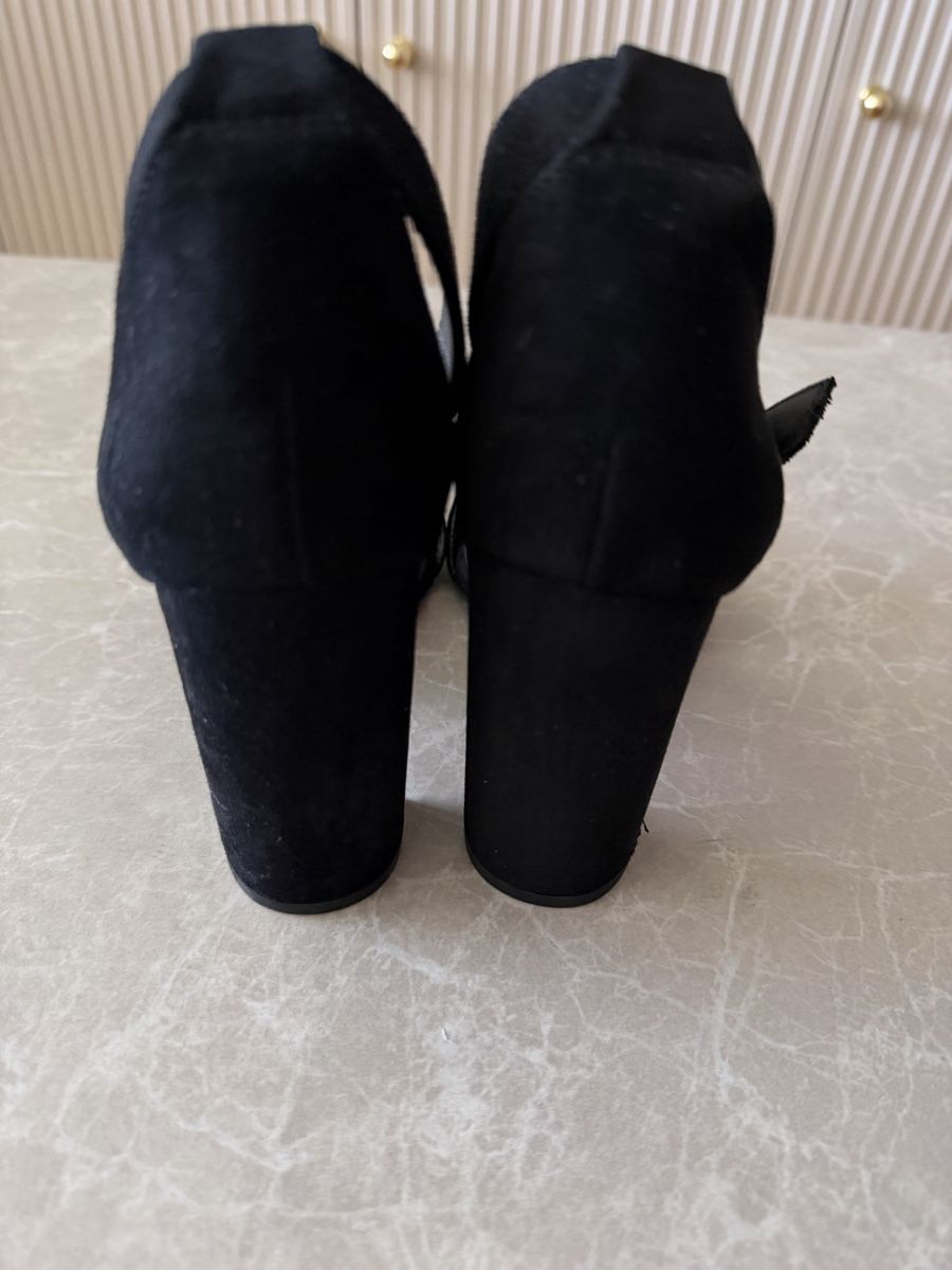 Scarpe da donna: Damen Schuhe – Usato da Zürich venduto da Victoria_T 1