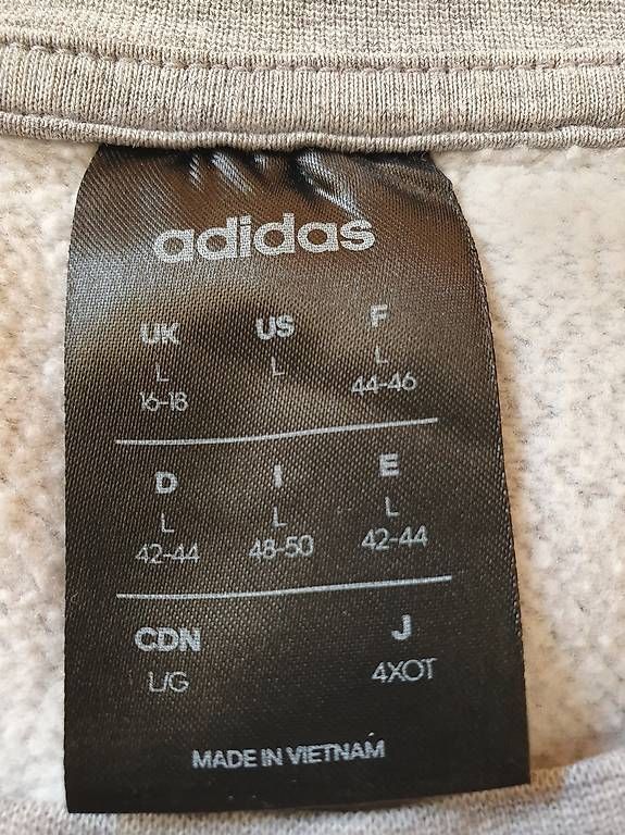 Pullover & Sweatshirts: Pull Adidas – Gebraucht aus Pampigny von cricri01 1