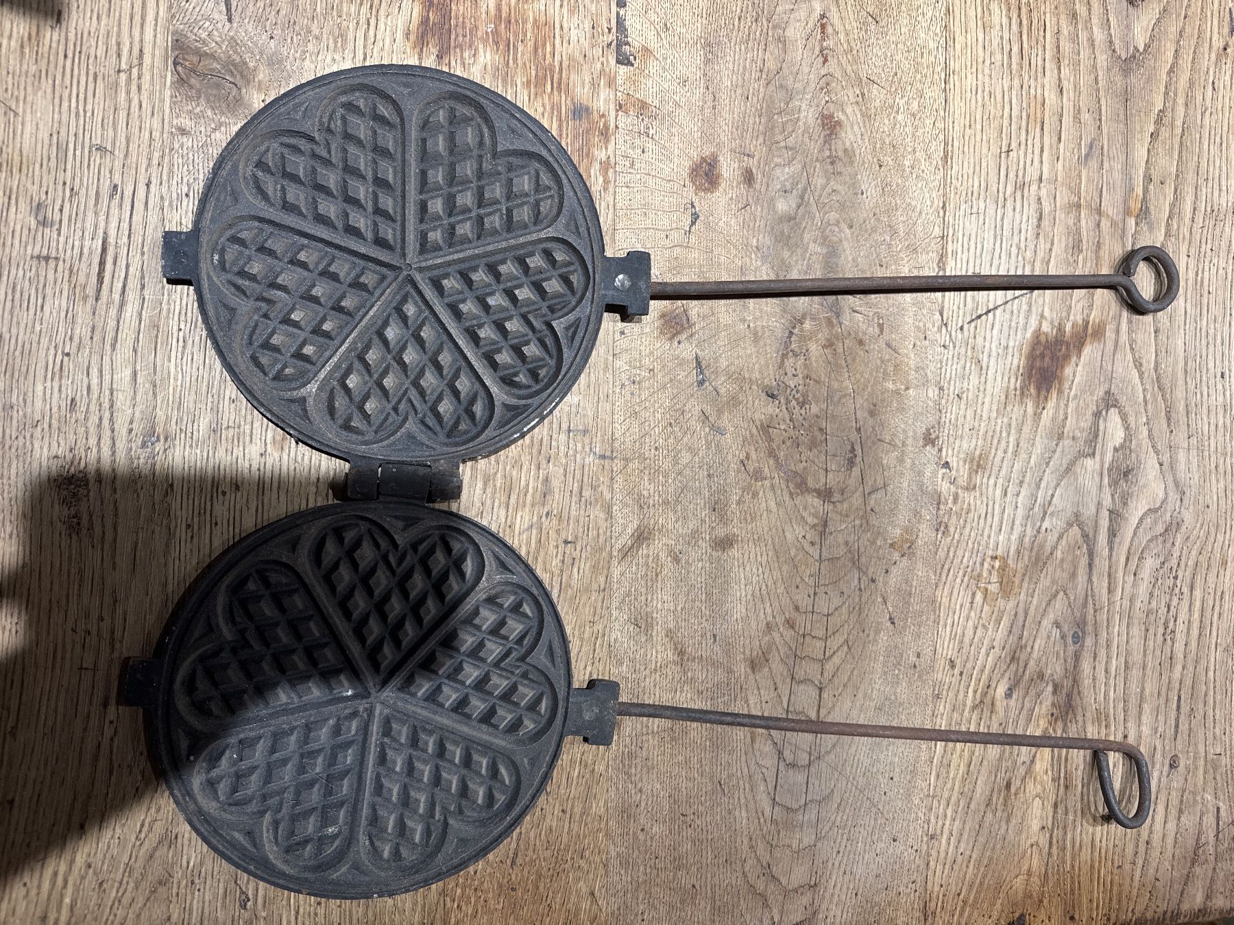 Teglie da forno: Gaufrier waffeleisen – Usato da Lajoux JU venduto da Briard0