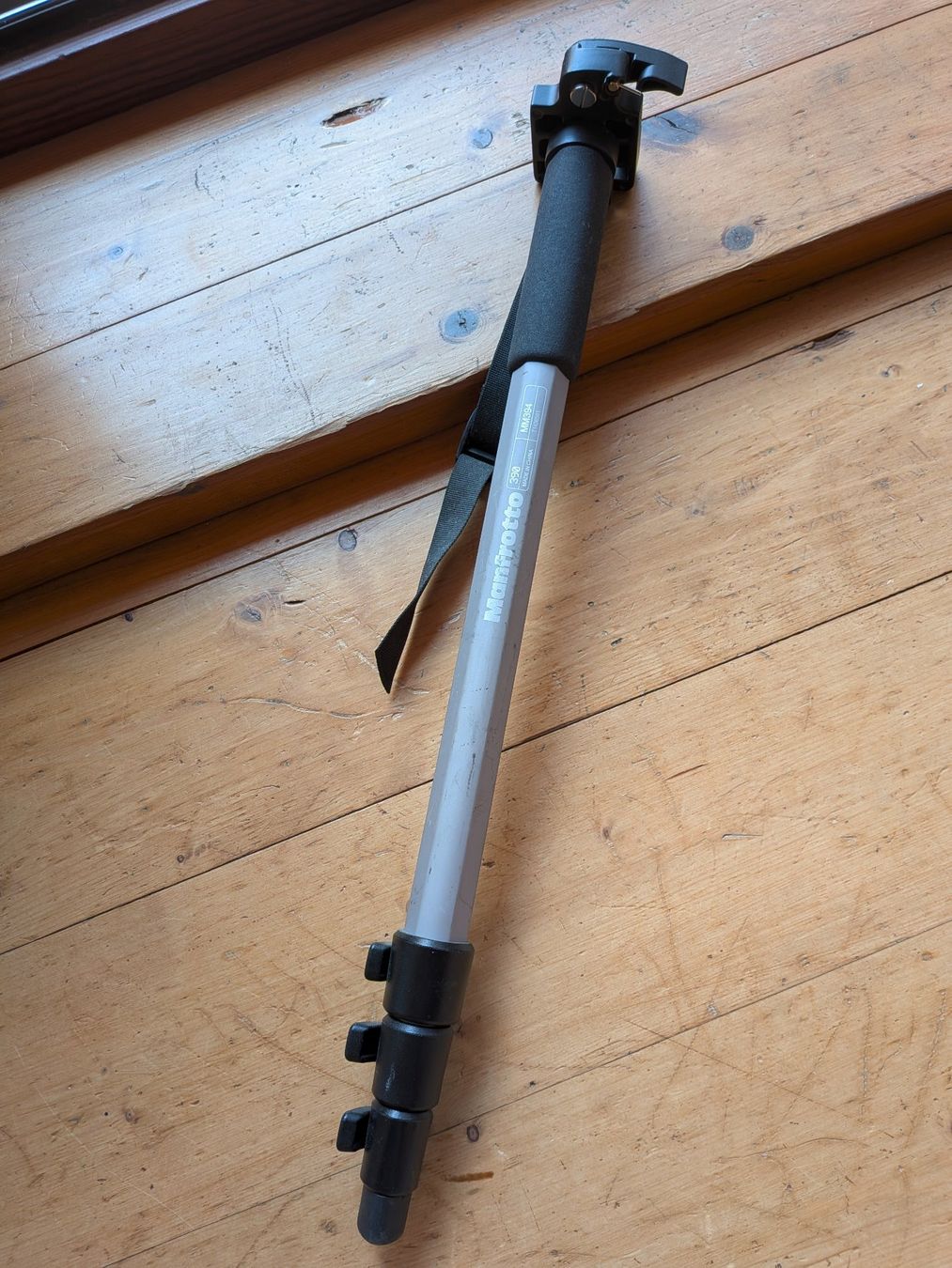 Manfrotto Stative & Stativköpfe: Manfrotto Einbeinstativ Kamera – Gebraucht aus Peccia von LillyMarie98