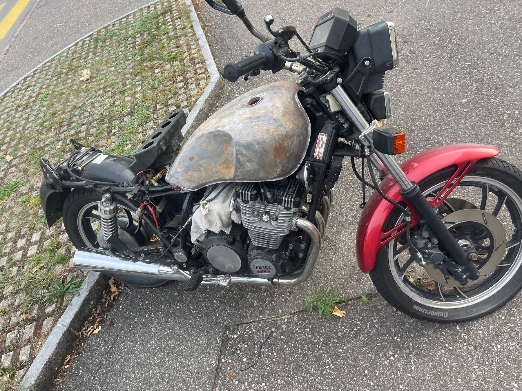 Yamaha Chopper: Yamaha XJ 750 – Usato da Zürich venduto da Koby57 3