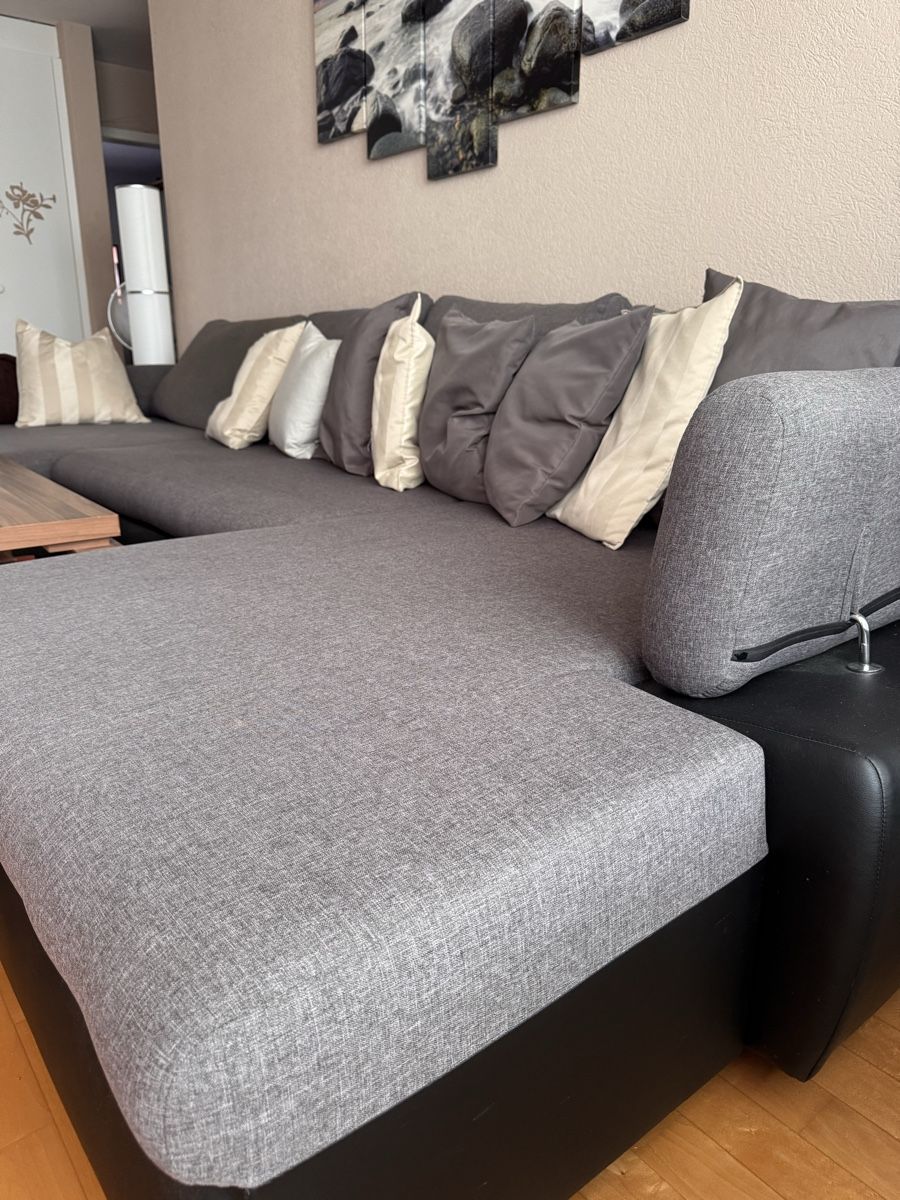 Conforama Divani: Ausziehbare Couch – Usato da Urdorf venduto da lau_6lv5 2